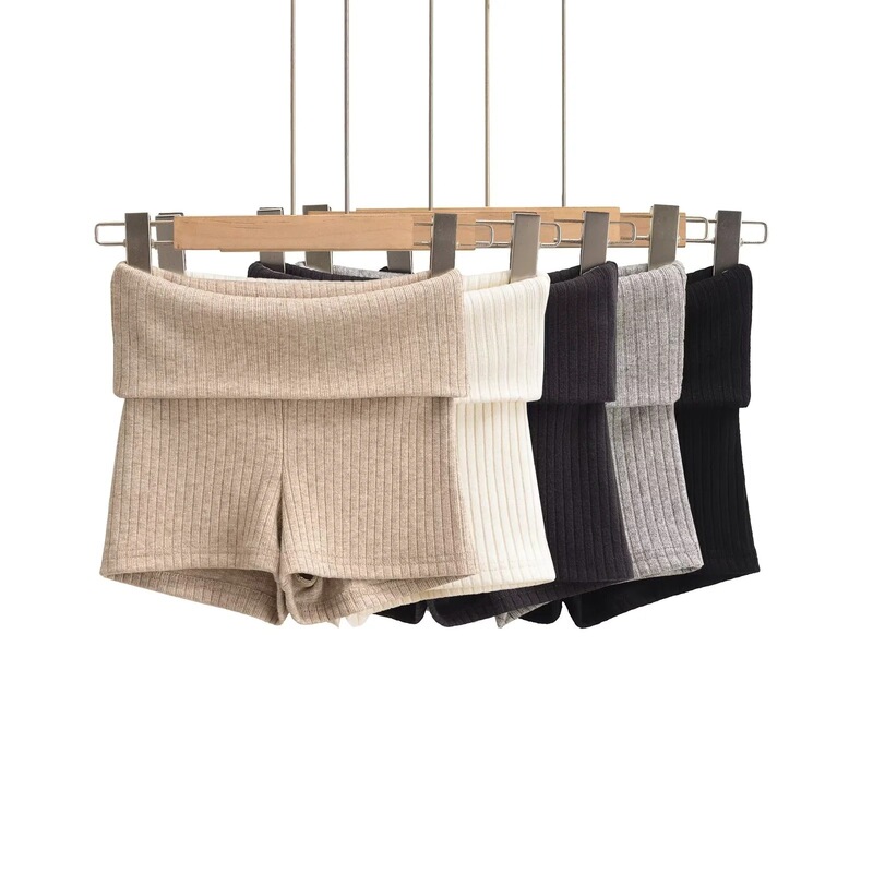 Trendy and Spicy Style 2025 New Elastic Solid Color High-Waisted Knit Shorts Sweet Versatile Hip-Hugging Three-Quarter Shorts for Layering