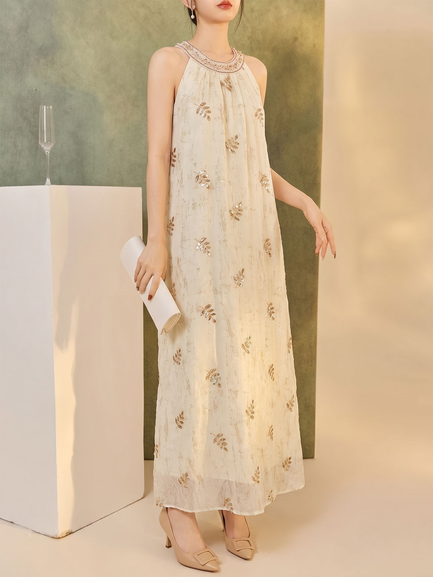 Bộ cardigan thêu đính cườm và đầm phong cách nữ tính — bộ đồ, Trang phục, Áo khoác