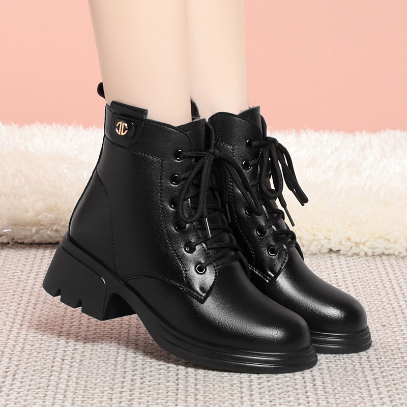 新款马丁靴妈妈棉鞋秋冬加绒平跟中老年女鞋黑色棉靴英伦女单靴