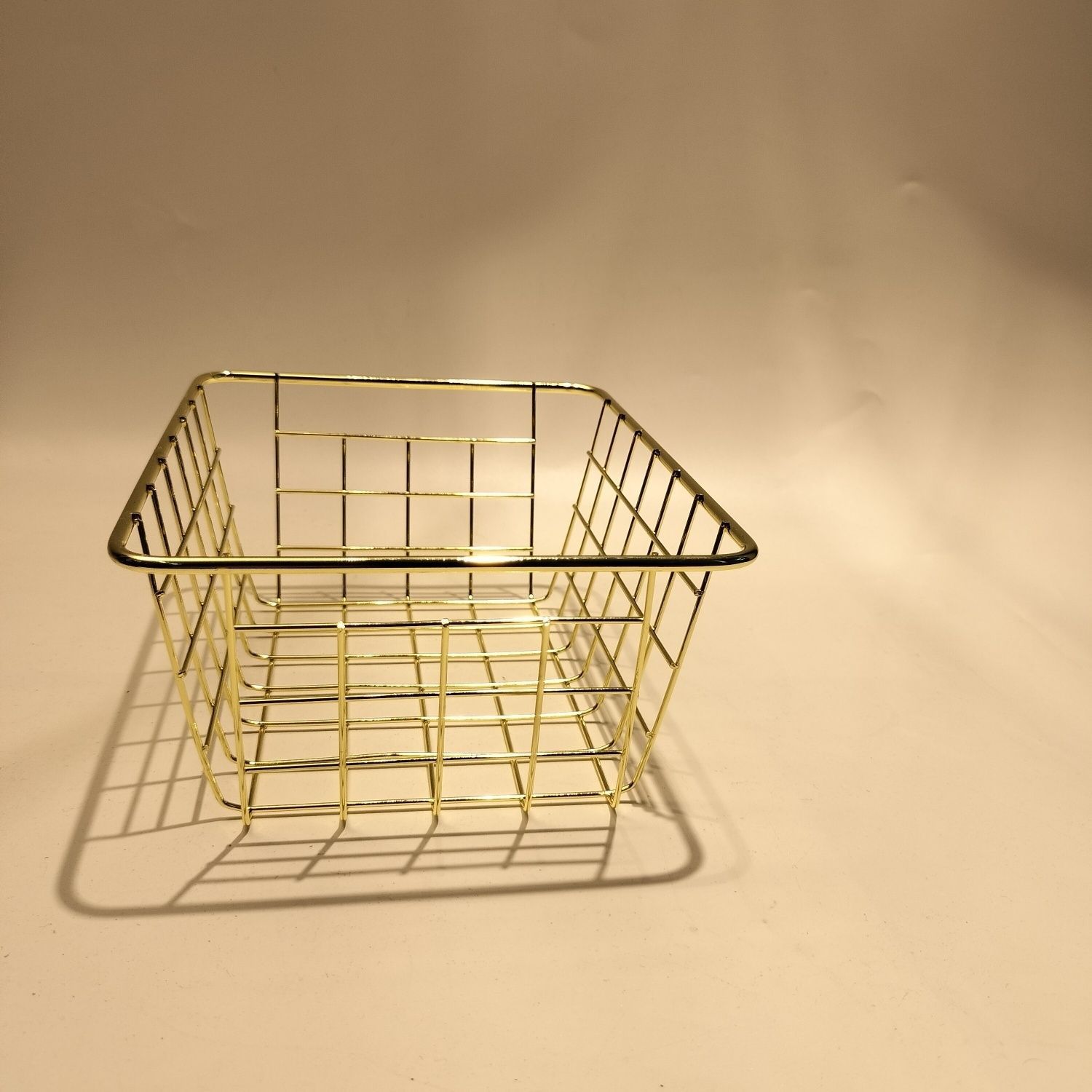 ins canasta de almacenamiento de hierro forjado, cosméticos, bocadillos, artículos de cocina, malla de almacenamiento de escritorio, canasta de almacenamiento simple, gran capacidad