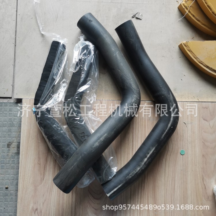 晓松D65推土机发动机软管水管14X-03-15211发动机下水管 上水管