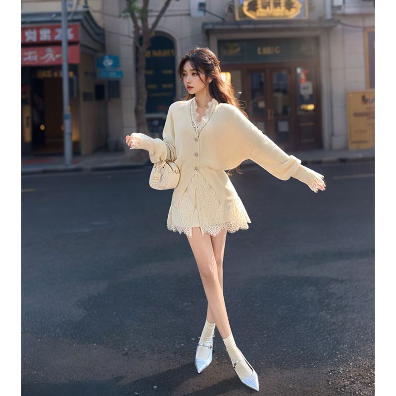 韩系千金感套装女春季2025新款蕾丝衬衫+v领针织开衫+半裙三件套|undefined
