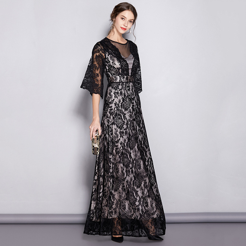 9889786673_1150811308