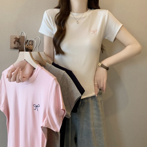 92% Cotton Summer New Embroidered Butterfly Knot Design Women's Fitted Short Sleeve T-Shirt Petite Women's Short-Sleeve T-Shirt with Square Shoulder Top