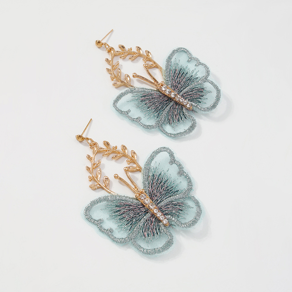 Vintage Creative Embroidery Butterfly Alloy Earrings display picture 12