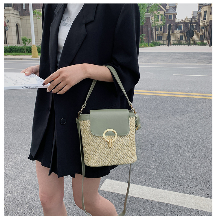 Handheld Damen Eimer Urlaub 2024 Frühjahr/Sommer neue Crossbody Stroh Rattan gewebt Mode kleine Tasche_voghion.com