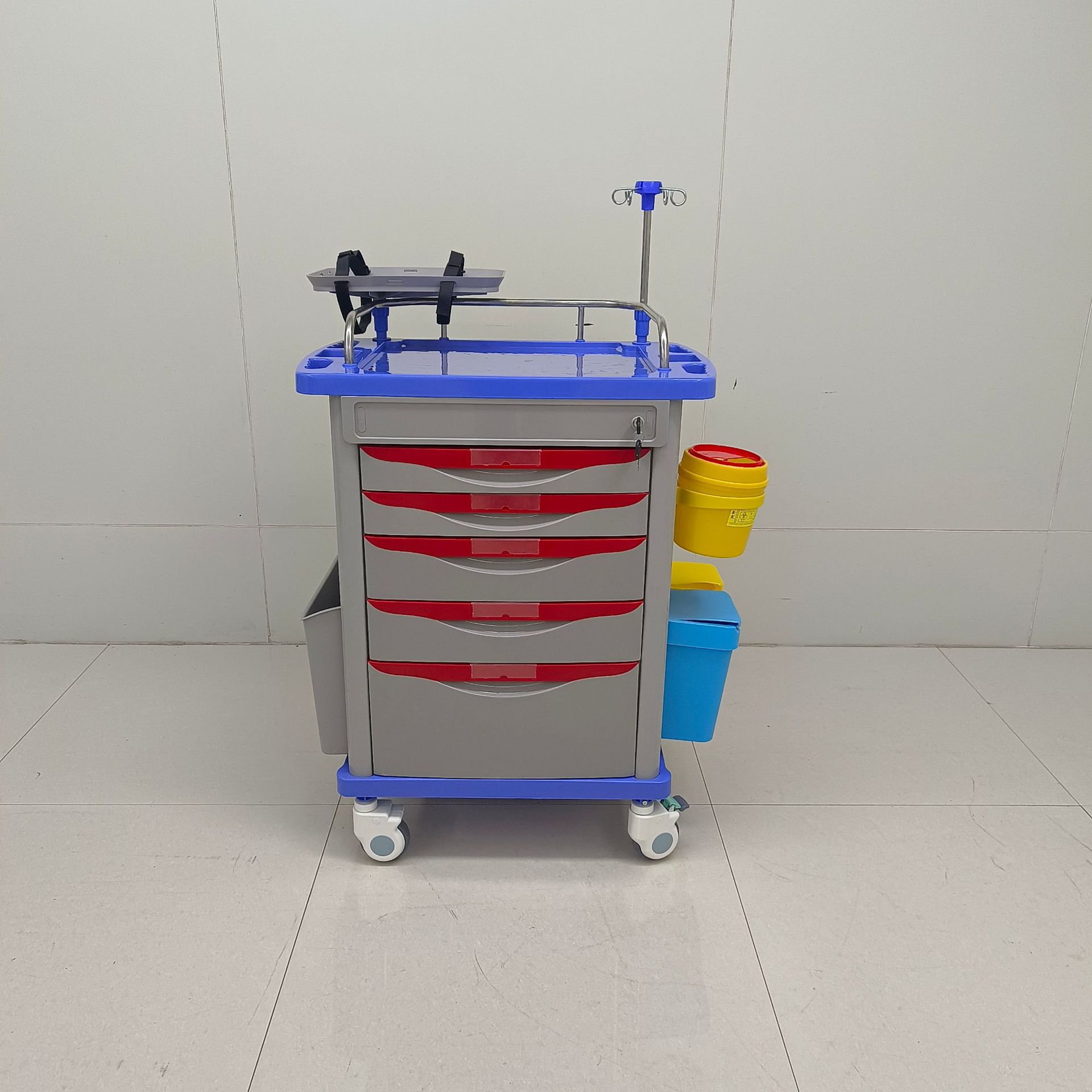Ambulancia roja de 5 capas 750