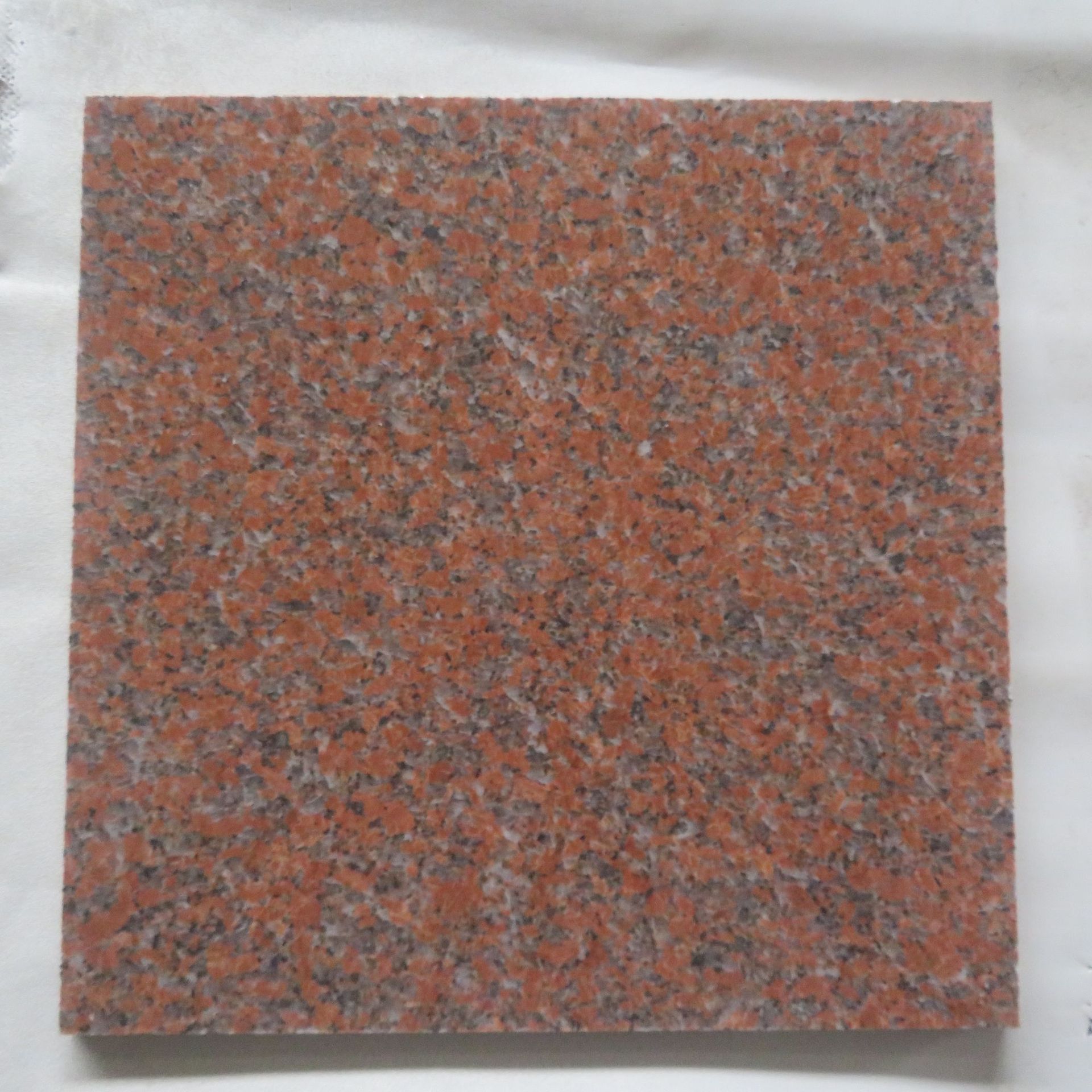 枫叶红(岑溪红)花岗岩天生丽质、色泽鲜艳、结构紧密、质感柔和