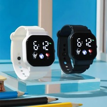 厂家批发外贸新款A1LED手表电子表时尚塑胶镜面男女学生通用手表