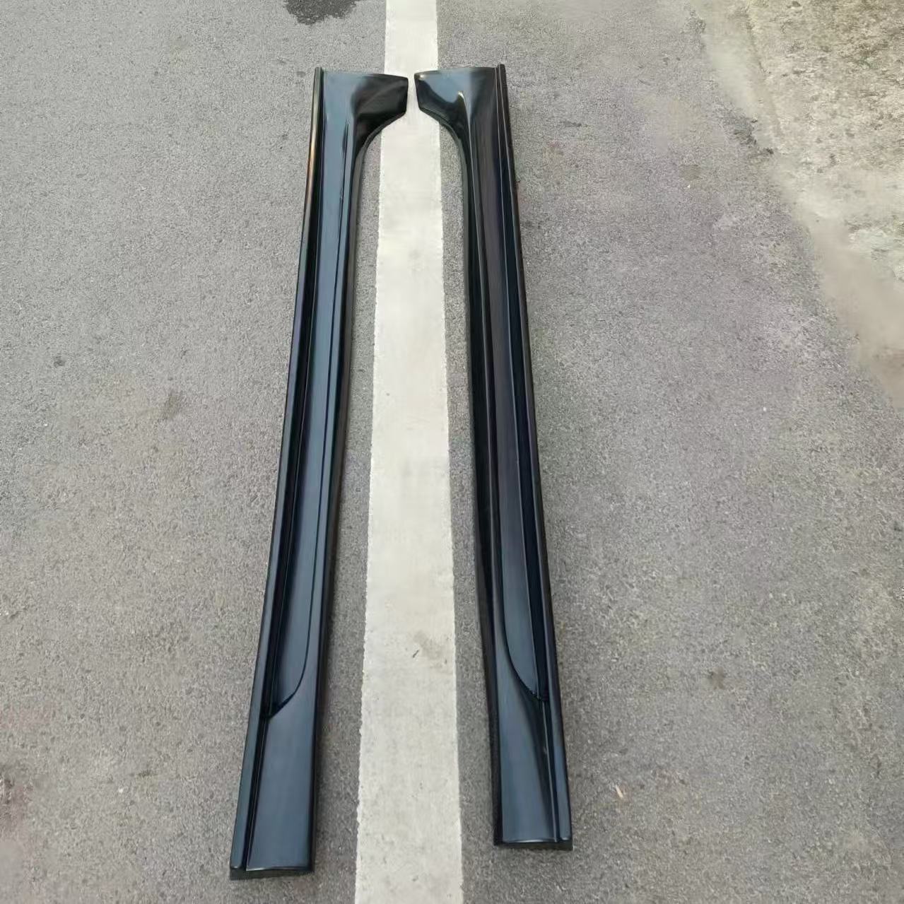 Suitable for Mitsubishi Lancer Gtr Integrated Side Skirt Modification Parts, Side Skirt Trim, Large and Small Surround V-Style Side Skirts, Original Factory Style Body