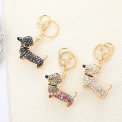クロスボーダーヨーロッパとアメリカの新しいかわいいダックスフント犬キーホルダー絶妙な女性のバッグキーホルダーペンダント車のキー