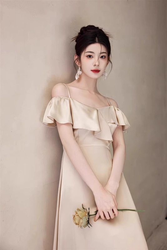 温柔香槟色伴娘服高级感缎面姐妹裙主持合唱活动表演宴会礼服长裙|undefined