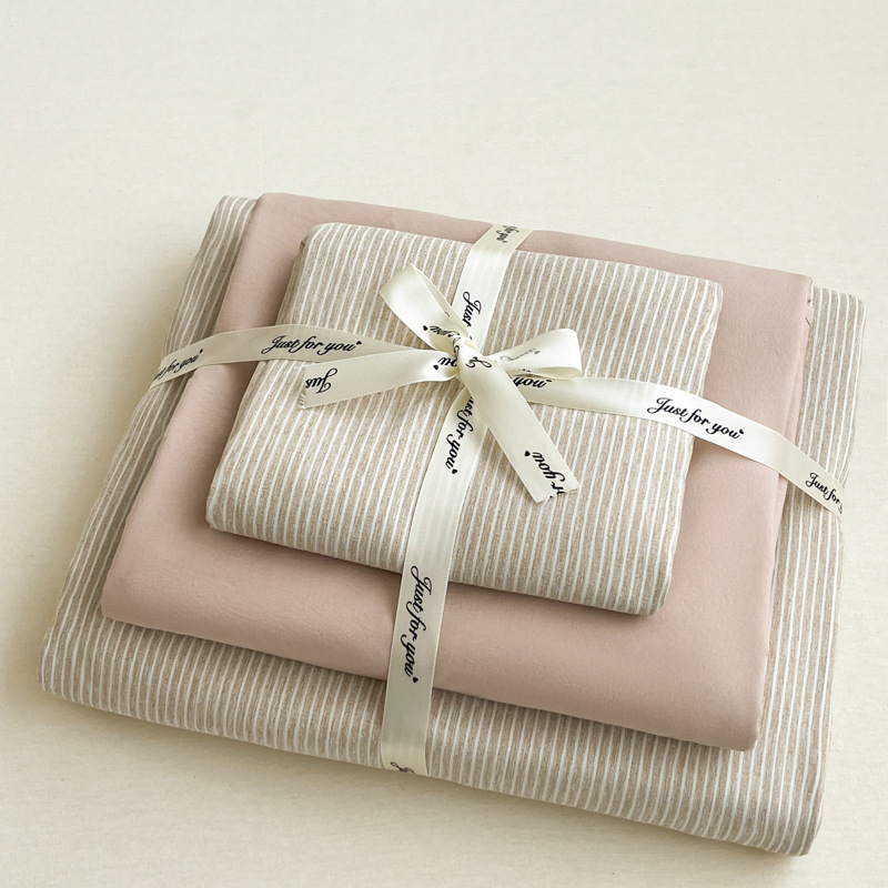 Set di biancheria da letto minimalista a righe in cotone_voghion.com