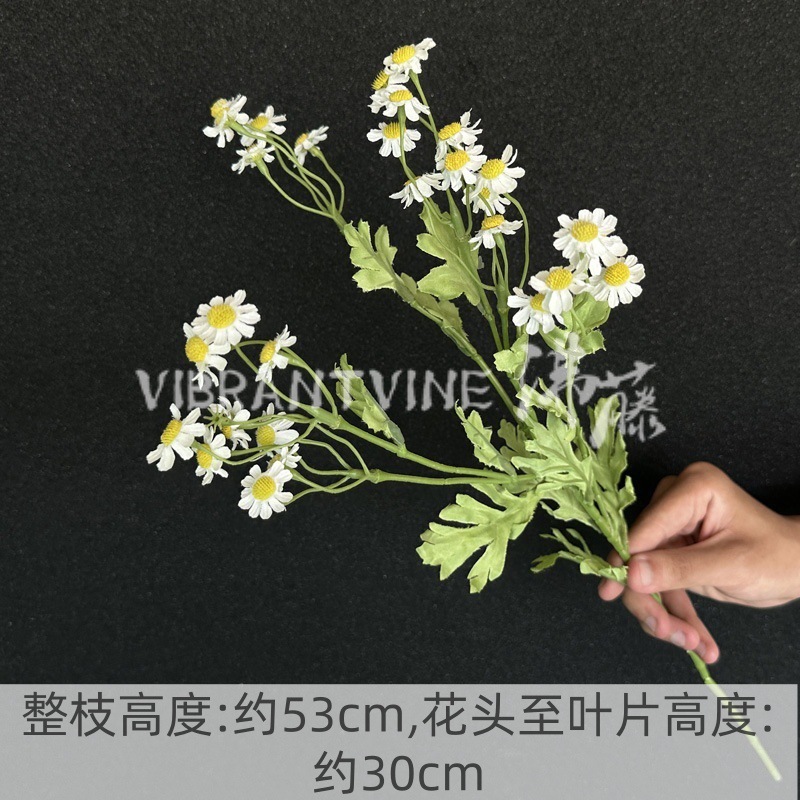 Arreglo de flores de guía de diseño de bodas blanco Arreglo de flores de guía Sala de estar del hotel Decoración de flores falsas Fábrica de flores artificiales al por mayor