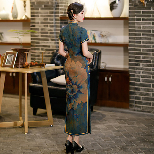 Flower flower qipao temperament of Oriental retro Chinese dress Qipao Cheongsam for girls  middle-aged and old positioning flowers everyday Chinese national wind long cheongsam