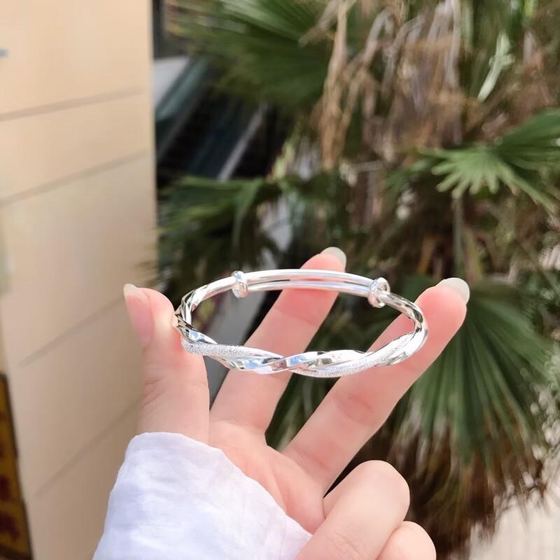 出会いのメビウスのブレスレットの女性の中実のブレスレットの誕生日は彼女に編み物を送ります。|undefined