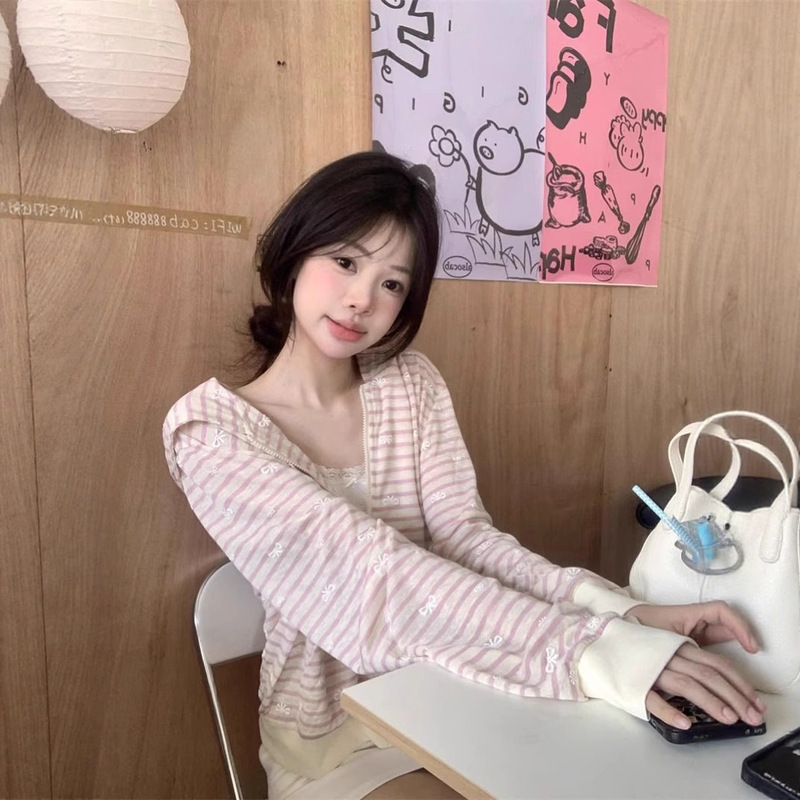 [Factory Ready Stock] Jacquard Sweet Bow Printed Pink Stripesd Cardigan Jacket for Women Petite Tops