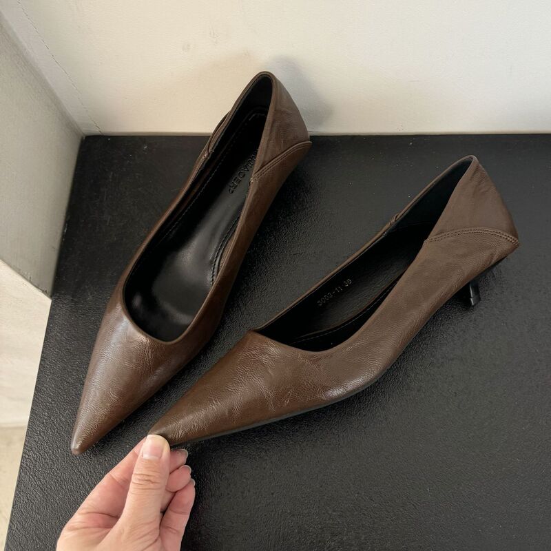 French Style Kitten Documentary Shoes Women's 2025 Early Spring New Elegant Pointed Thin Heel Low Heel All-match Commuter Shoes for Children