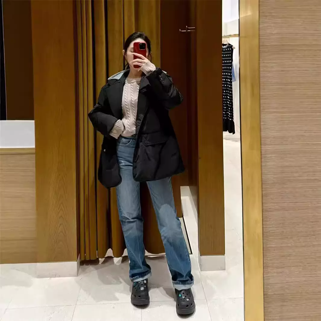 法式小众2024秋冬新款女装休闲黑色拼接钻饰连帽宽松棉服外套