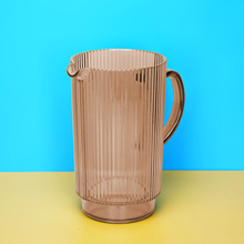 定制PS/2000ml/67oz大容量直条纹塑料冷水壶带出水槽带手柄水壶
