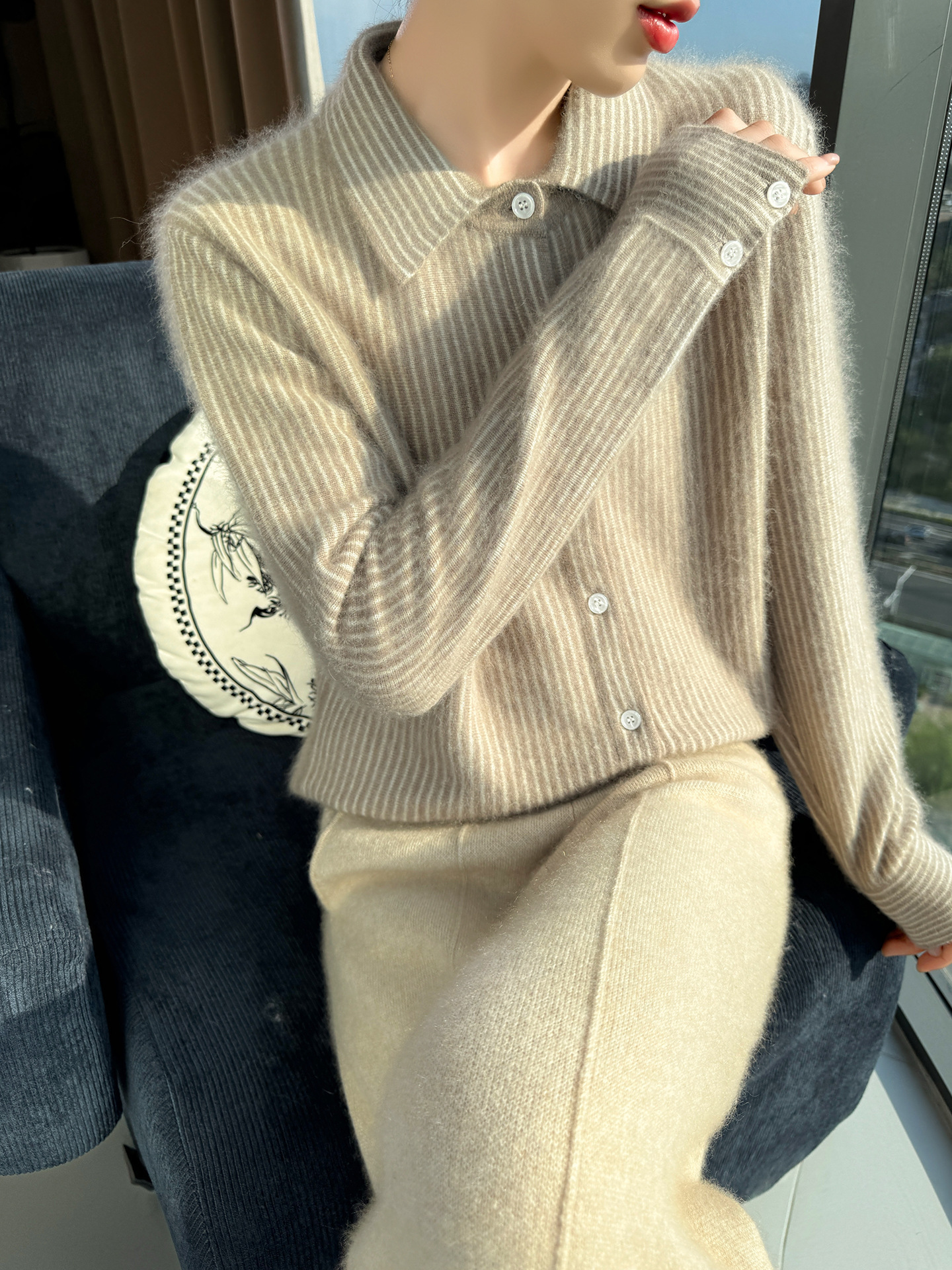 Short striped cardigan sweater coat, autumn and winter knitted elegant women's new collar solid color loose shirt button