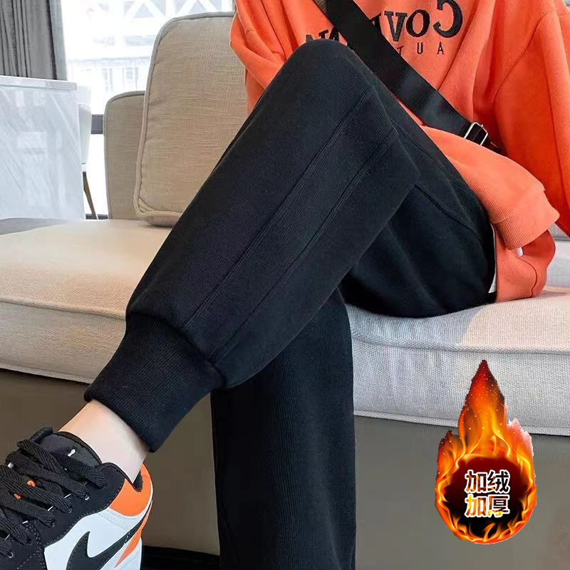 Threaded mouth/black-velvet