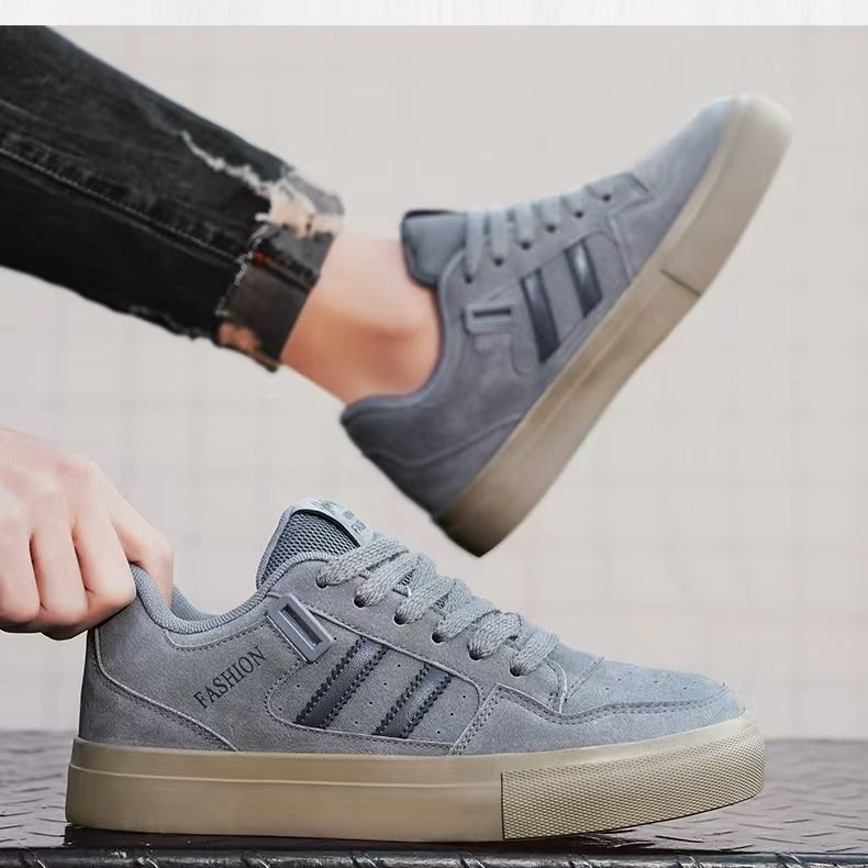 2025 nuevos zapatos de pan de nicho de entrenamiento para hombres, zapatos casuales de moda de zapatos deportivos de skateboard transfronterizos para estudiantes