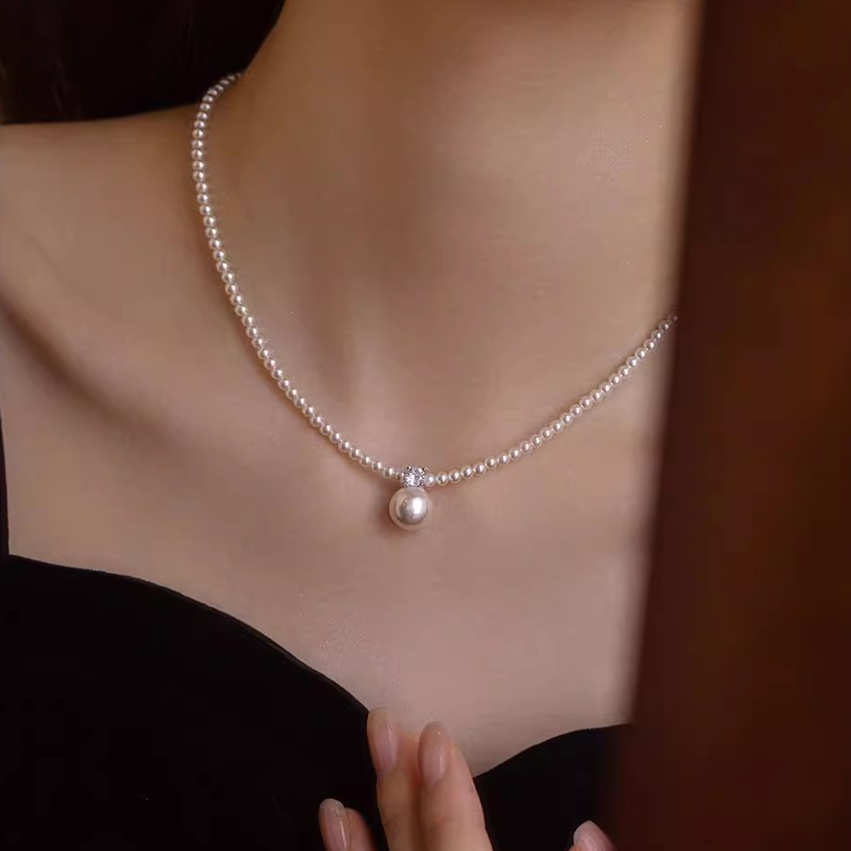 Necklace from pearl