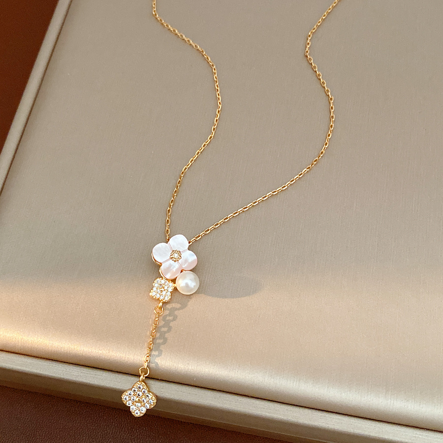 Flores de cerezo polvo de rosa de rosa de piedra collar ligero de lujo nicho de alto nivel sensación de cadena de clavícula dulce viento pequeño conjunto de joyas frescas