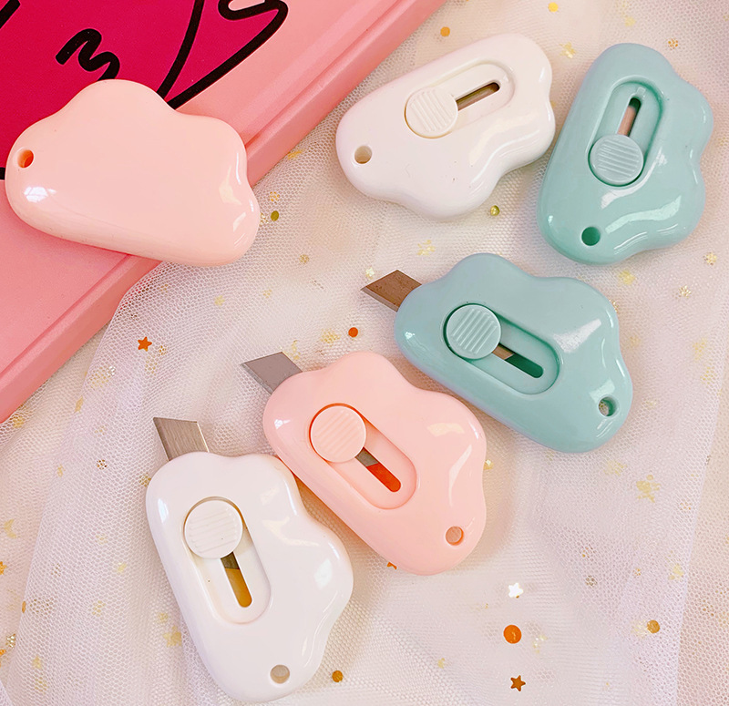 Japanese minimalist creative cloud-shaped utility knife retractable portable mini blade cute girl heart unboxing knife
