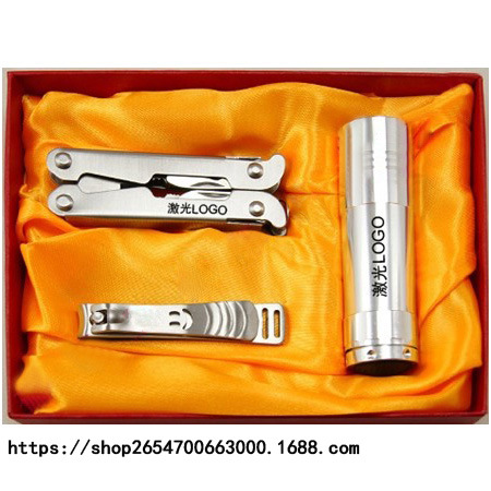 厂家多功能钳不锈钢多用钳大笑指甲钳礼品军刀电筒畅销三件套装