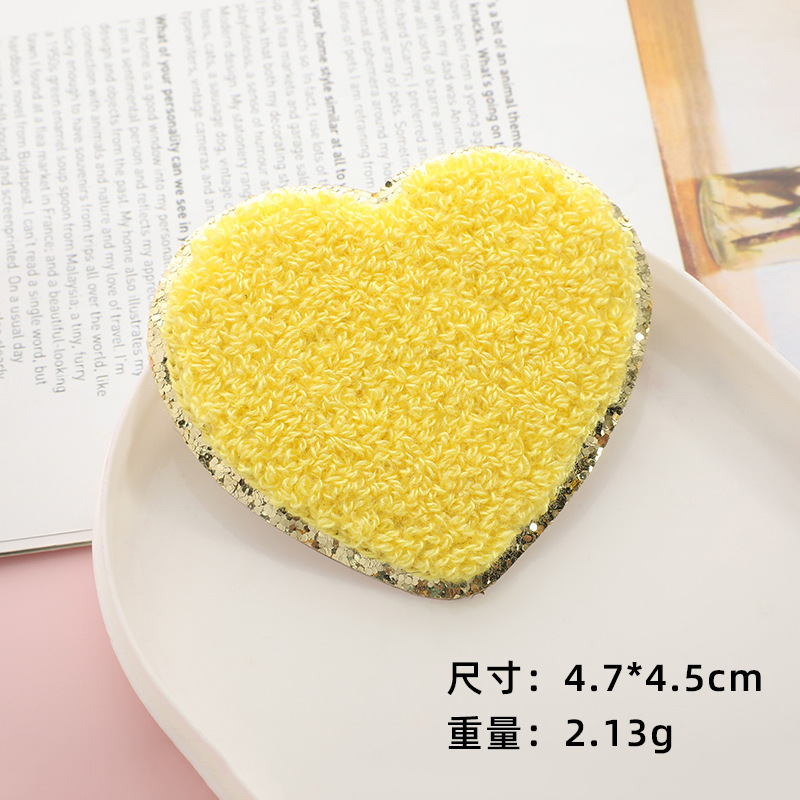 新しいハート型のグリッター刺繍フェルトは布の服のアクセサリーの刺繍の布を貼って丁を貼って卸売りを貼ります。|undefined