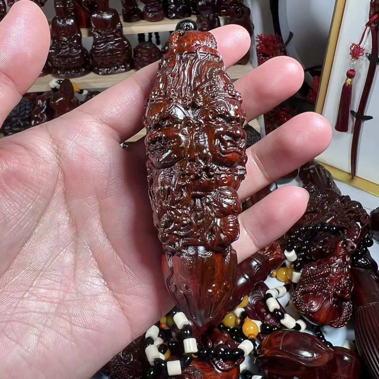 小叶紫檀木雕刻大黑天金刚降魔杵手把件汽车挂件文玩随身盘玩
