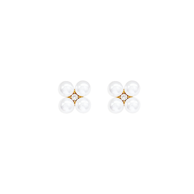 Cubic Zirconia And Pearl Stud Earrings For Everyday Elegance_voghion.com