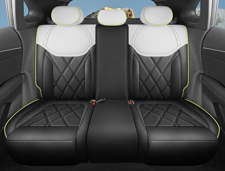 Suitable for the 2027 Changan Deep Blue S05, this is a full-coverage, all-season car seat cover with perforated, breathable design