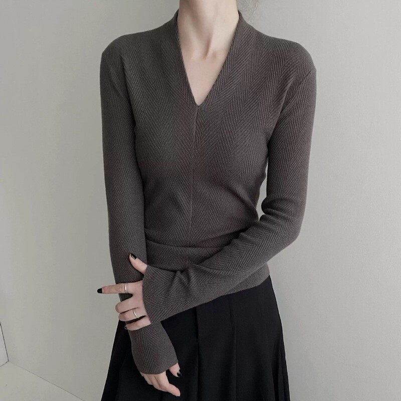 Designed V Neck Water Ripple Slim Knitted Wool Sweater for Women Autumn Long-Sleeved Inner and Outer Bottoming Sweater Apricot Color