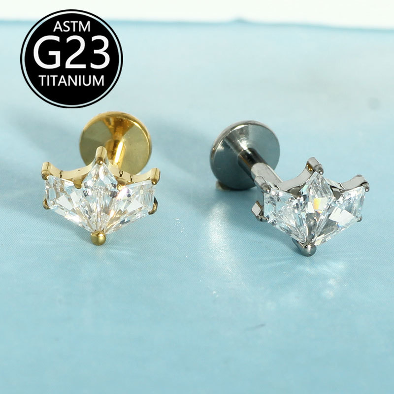 16G labret stud size and finish detail