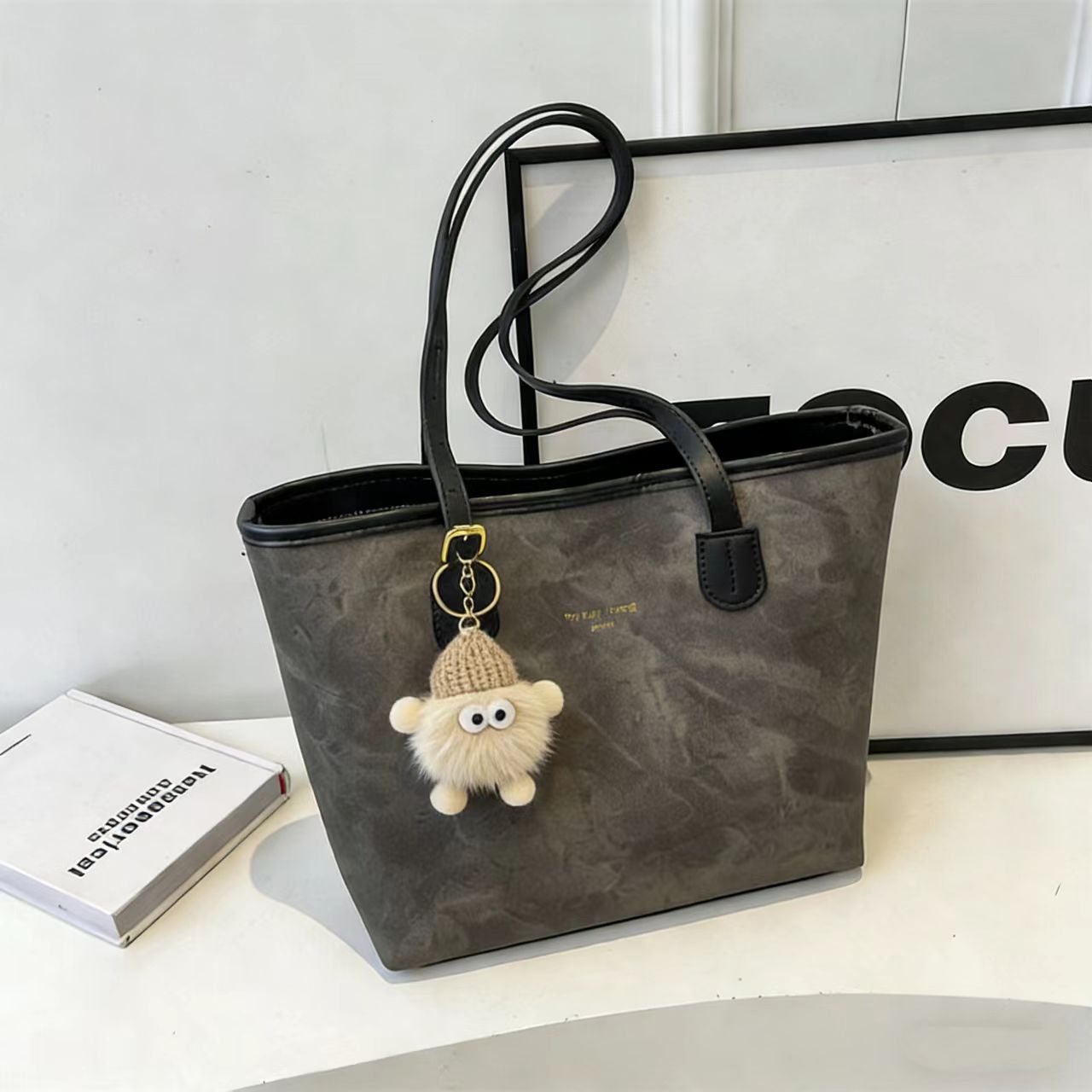 Dark brown-cost-effective version + plush elf pendant