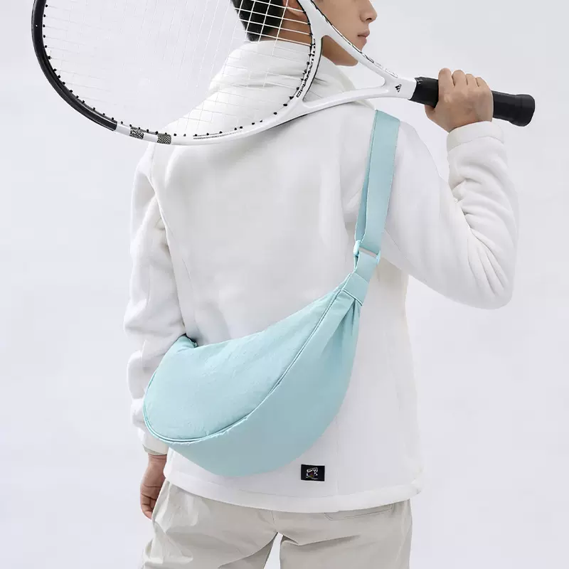 润晖新款户外尼龙斜挎包多彩月亮休闲包轻便百搭马卡龙色单肩包