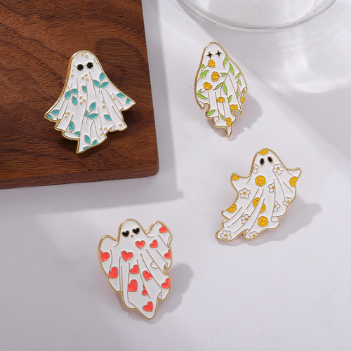 Maple Leaf Ghost Halloween Horror Ghost Brooch Metal Badge Electroplating Paint Factory Wholesale Clothing Accessories