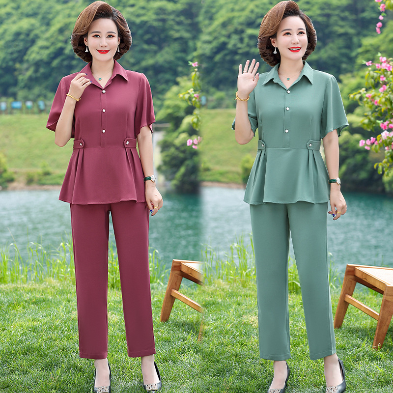 Mother's Day clothes middle-aged mom summer clothes suit women's new western style short sleeve middle-aged and elderly women's shirt two-piece suit