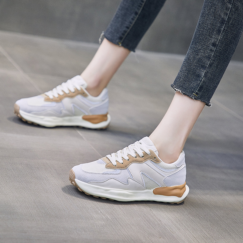 Sport 2024 Frühjahr Neue Leichte Weiche Sohle Laufen Trendy Coole Damenmode Vielseitige Papa Schuhe für Frauen_voghion.com