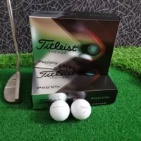 Мяч для гольфа Titleist Pro V1x 2021 года, двухслойный. Многим игрокам на туре доверяют Titleist.