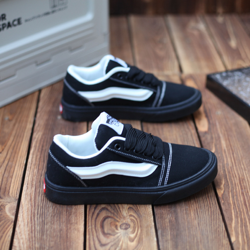 2024 couple's same style board shoes spring and summer new men's and women's single-layer shoes bread shoes ins student shoes