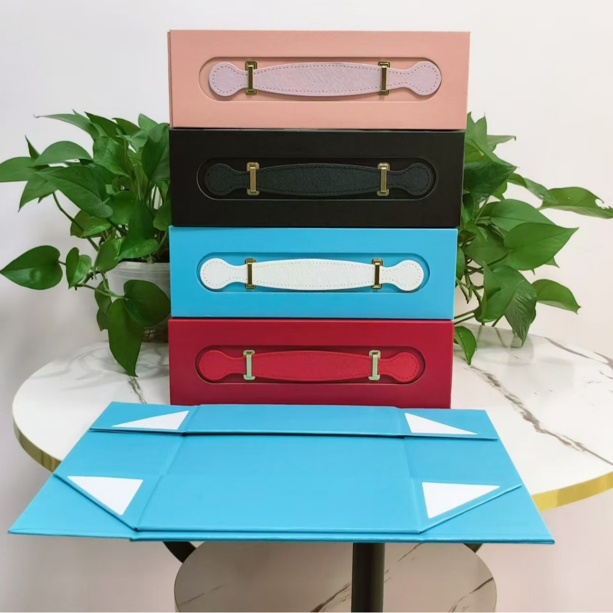 Flip-top gift box, pearlescent paper, handheld book-shaped folding box, empty box, large size, magnetic closure gift box, gift packaging box manufacturer