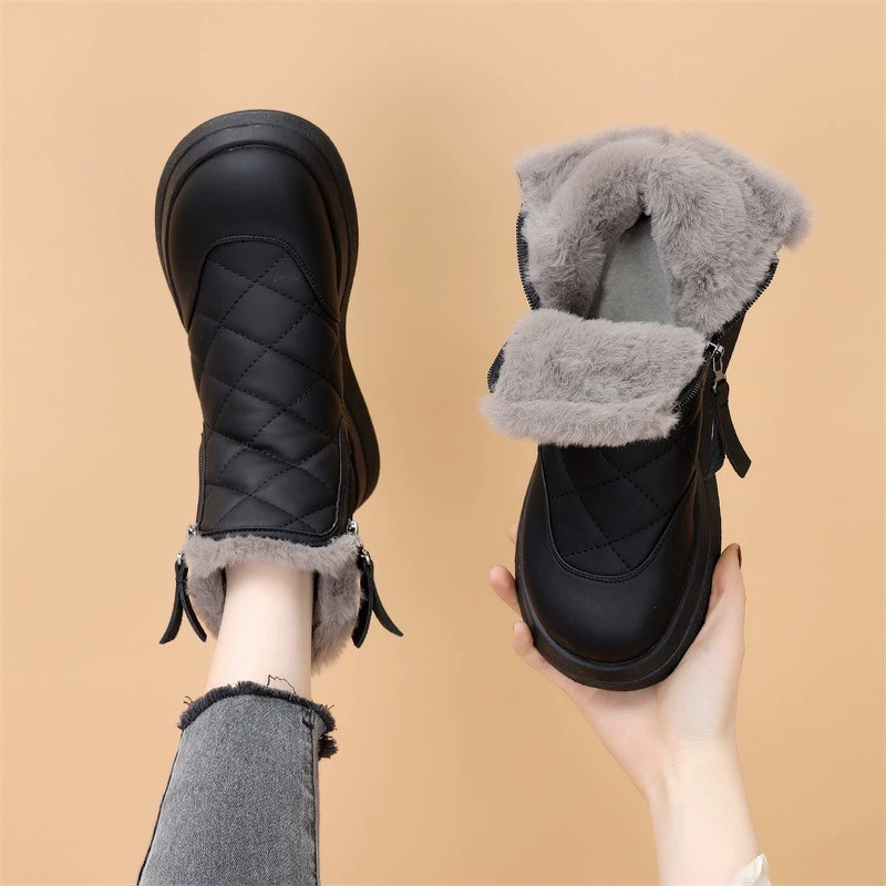 Кожаные снежные сапоги женские 2024 новые зимние плюшевые толстые пушистые теплые короткие сапоги с мягким подошвом нескользящие взрывные большие хлопковые туфли