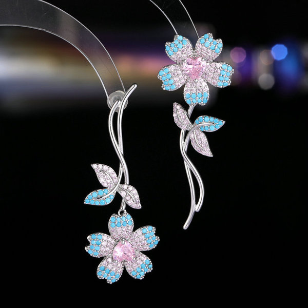 Fashionable dress with zircon