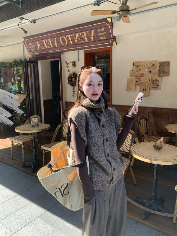 Alpaca wool old money style turtleneck sweater vest for women, soft and cozy knit vest, layered top, vintage vest Alpaca wool old money style turtleneck sweater vest for women, soft and cozy knit vest, layered top, vintage vest