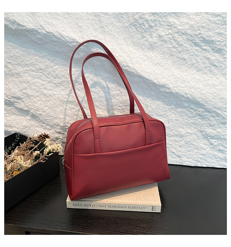 Koreli tarzı büyük kapasiteli tek omuz çantası kadın 2025 sonbahar yeni modeli retro koltuk altı çantası şık minimalist tote çanta
