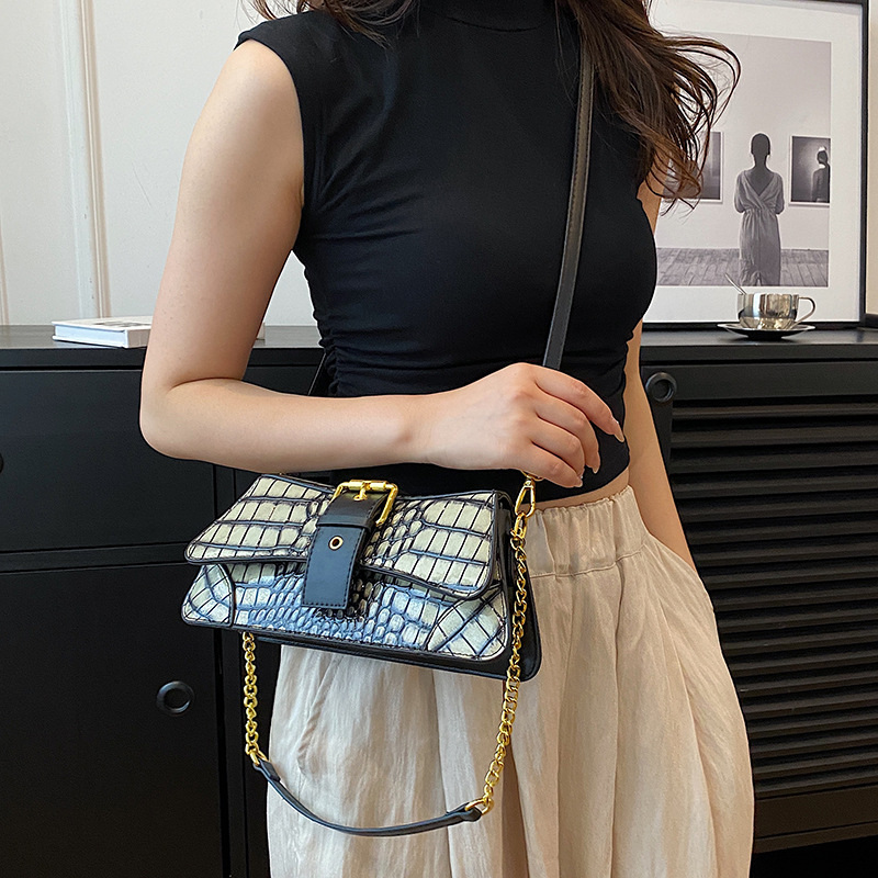 Bolso de la axila retro estilo de Hong Kong 2023 Verano nueva bolsa de la cadena transfronteriza textura hombro patrón de cocodrilo bolsa de mensajero de las mujeres